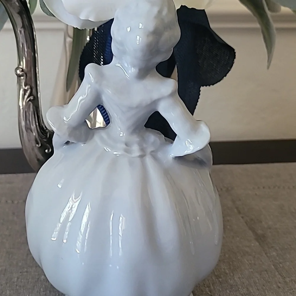 Classic Blue Porcelain Figurine Set